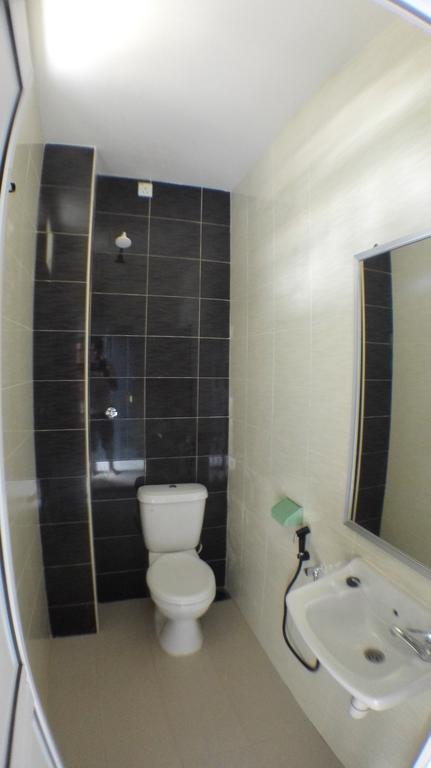 Tebing Guest House Taman Negara Malaysia Kuala Tahan Exterior foto