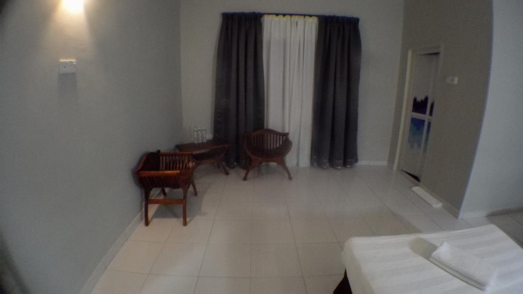 Tebing Guest House Taman Negara Malaysia Kuala Tahan Exterior foto